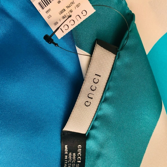 GUCCI - VINTAGE SILK CARRÉ• NEW WITH TAGS - Picture 9 of 9